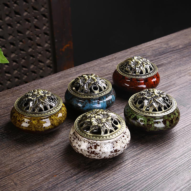 Brûleur d'encens en céramique à motif de fleurs et de Buddha Stones