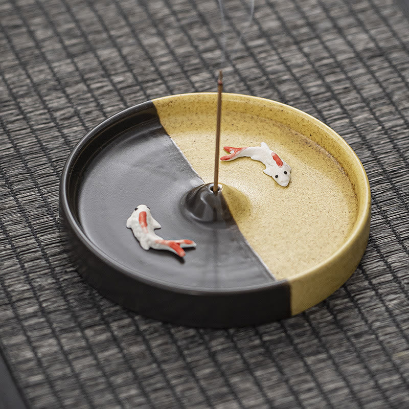 Brûleur d'encens en céramique à motif de poisson Koi en Buddha Stones Décoration de guérison spirituelle
