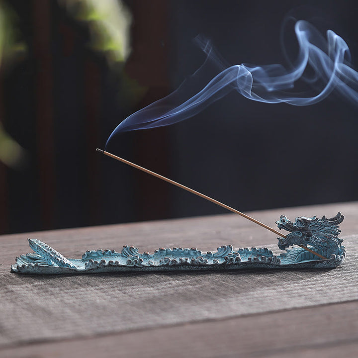 Brûleur d'encens en alliage de force de dragon de bon augure avec Buddha Stones