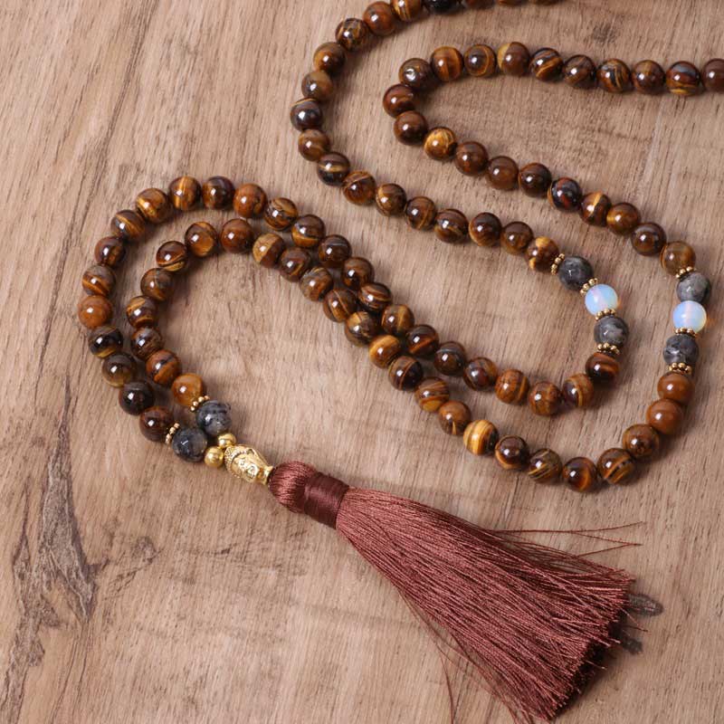 Collier avec pendentif en perles et pompon en œil de tigre tibétain Buddha Stones