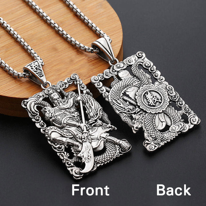 Collier pendentif de richesse avec nuages de bon augure et dragon Guan Gong en Buddha Stones