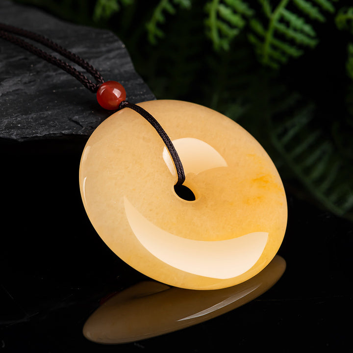 Collier pendentif Buddha Stones rond en soie dorée Jade Peace Buckle Wealth
