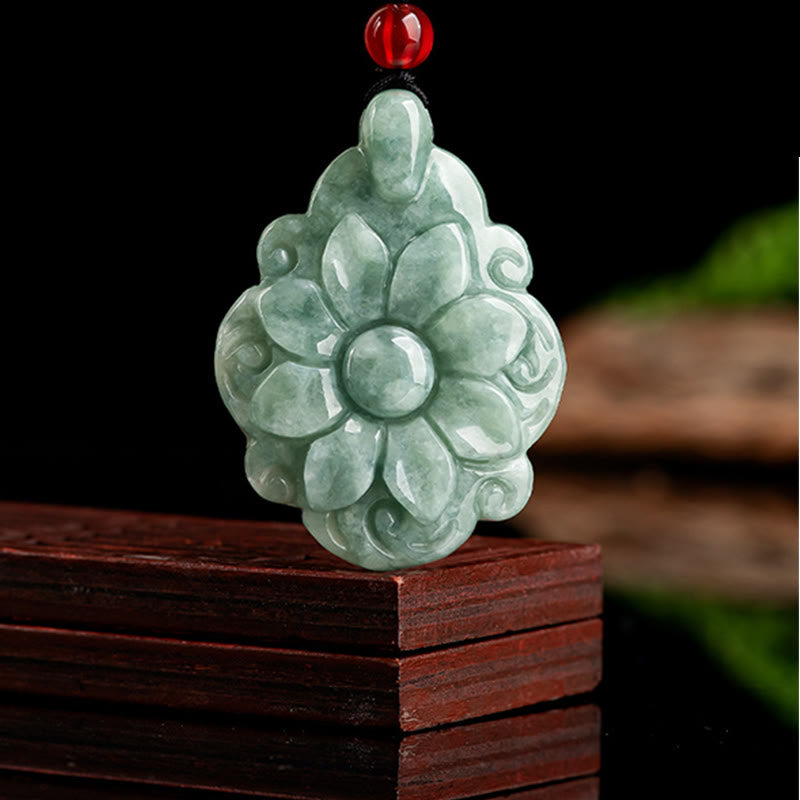 Collier pendentif porte-bonheur en jade naturel Kalanchoe blossfeldiana avec Buddha Stones
