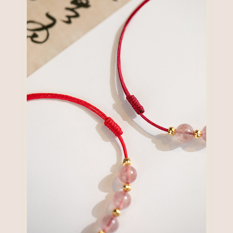 Bracelet de cheville en fil rouge avec perles en cristal de fraise et Buddha Stones