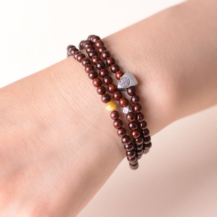 Bracelet triple tour en argent Buddha Stones 925 avec petites feuilles indiennes en bois de santal rouge et protection du caractère Fu