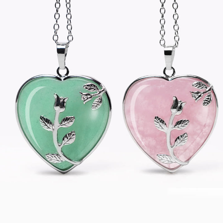 Colliers avec pendentif en forme de cœur en cristaux de guérison naturels en Buddha Stones