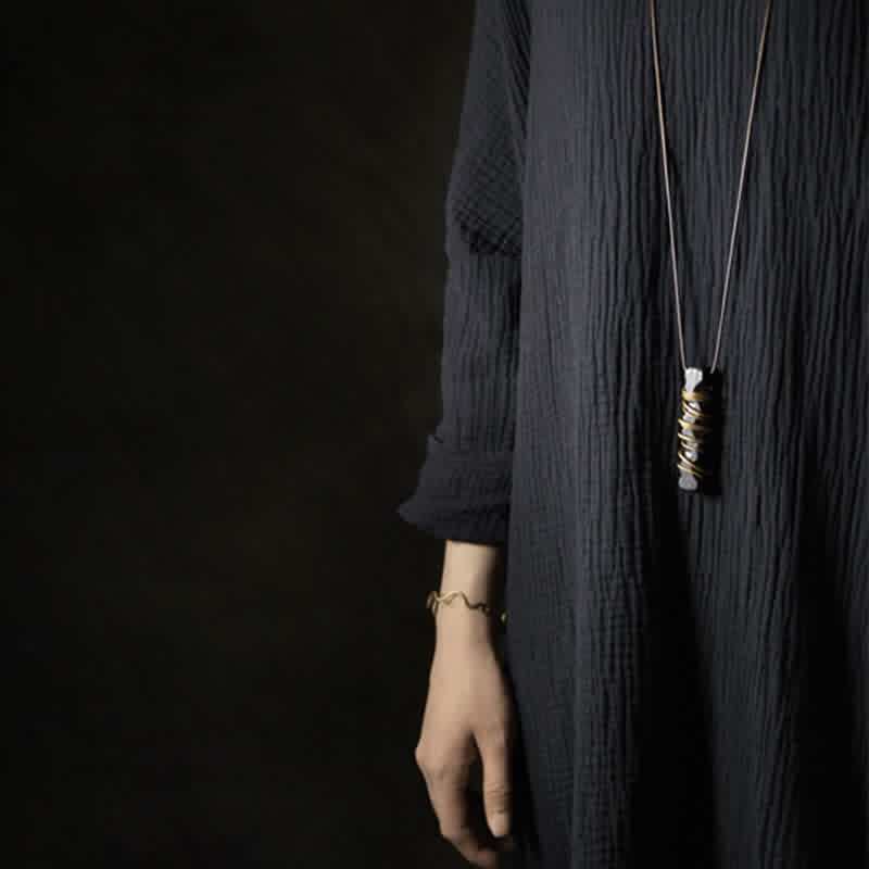 Collier pendentif en Buddha Stones, bois d'ébène du Tibet et laiton, symbole d'équilibre et de paix. - image 10