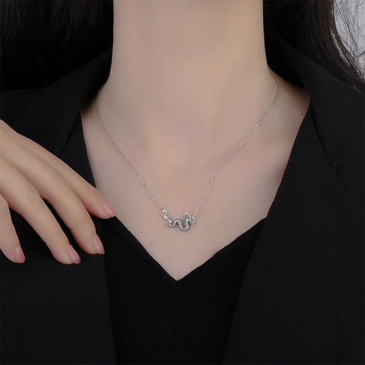 Collier avec pendentif en chaîne de protection du dragon de bon augure en argent sterling 925 Buddha Stones