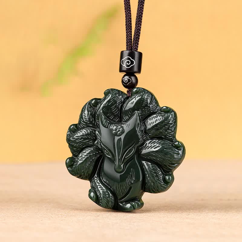 Collier pendentif porte-bonheur en jade cyan Hetian à neuf queues