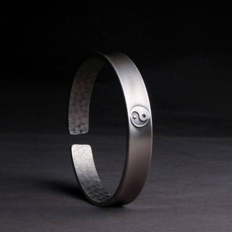 Bracelet d'équilibre et d'harmonie en argent sterling 999 Buddha Stones et nuages auspicieux Yin Yang