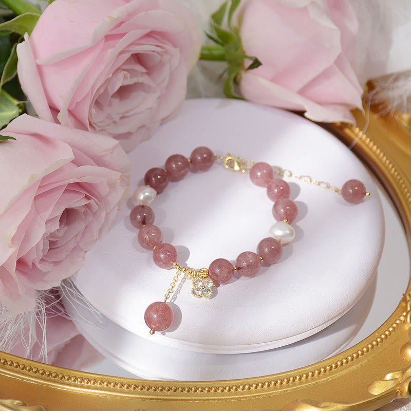 Bracelet d'amour en perles de quartz fraise naturelles et trèfle à quatre feuilles Buddha Stones