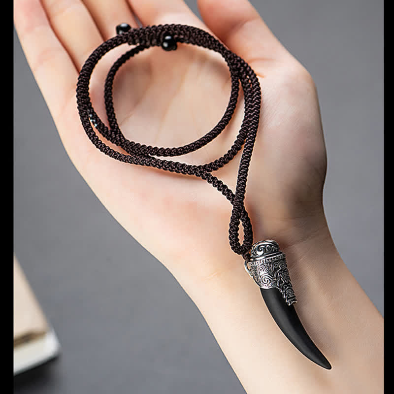 Collier pendentif en argent sterling 925 avec motif de dent de loup en obsidienne noire