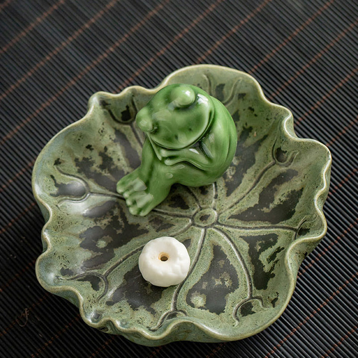 Brûleur d'encens en céramique avec motif de grenouille et de méditation en forme de Buddha Stones