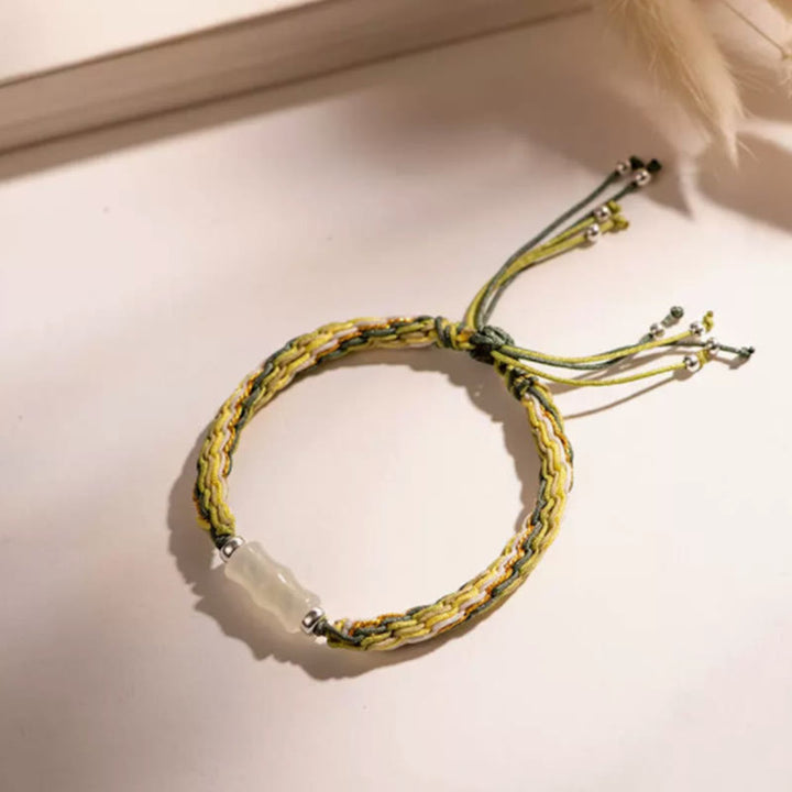 Bracelet en fil de jade blanc et bambou avec nœud de réincarnation, richesse, chance et force
