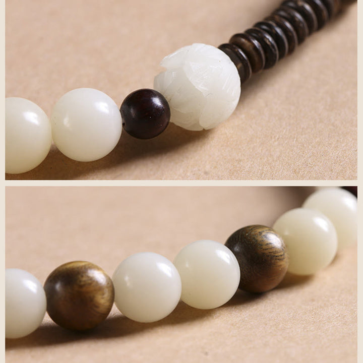 Bracelet double tour en harmonie avec boucle de paix en bois de santal vert et graines de Bodhi et Buddha Stones