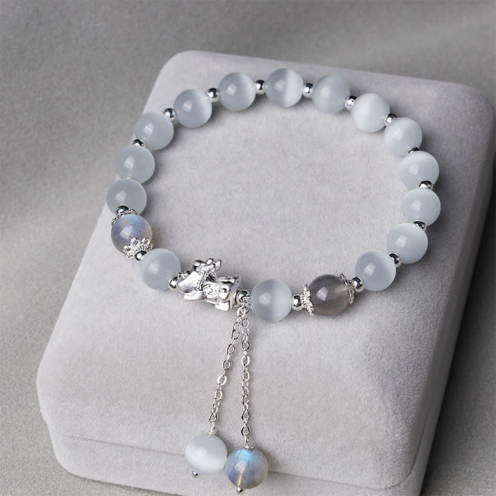 Bracelet de soutien PiXiu en pierre de lune œil de chat naturelle et quartz fraise de Buddha Stones