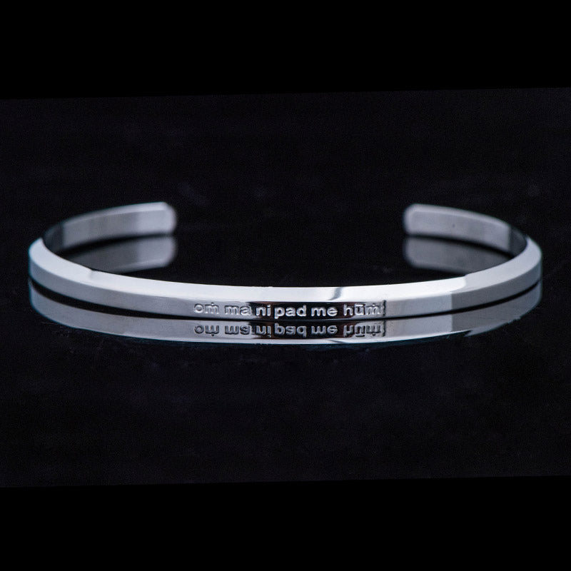 Bracelet de protection et de bénédiction en acier titane gravé avec six mots vrais de Buddha Stones