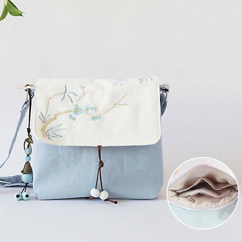 Sac à bandoulière en toile brodé à la main avec des Buddha Stones et des fleurs de prunier