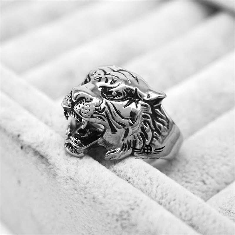 Bague de motard punk rock calme et équilibrée en acier titane avec tête de tigre pour homme