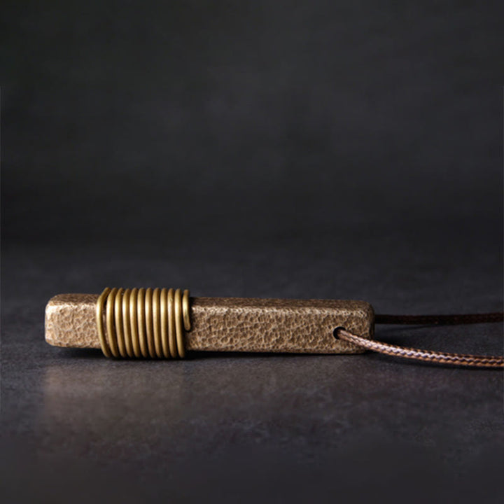 Collier pendentif en laiton et cuivre texturé style vintage avec Buddha Stones, symbole de richesse. - image 2