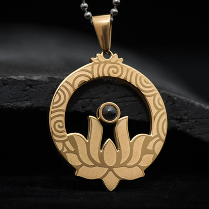 Collier pendentif mantra Shurangama avec projection d'illumination en acier titane et pierres de Buddha Stones Lotus