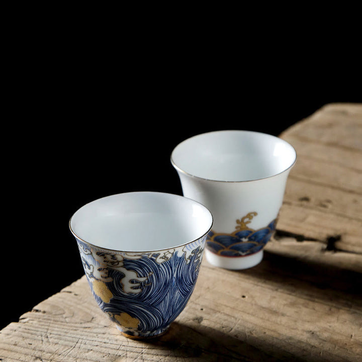 Tasse à thé en céramique avec Buddha Stones et vagues de l'océan vintage