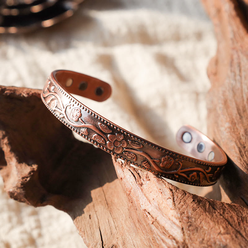 Bracelet manchette réglable magnétique en cuivre avec Buddha Stones et motif floral