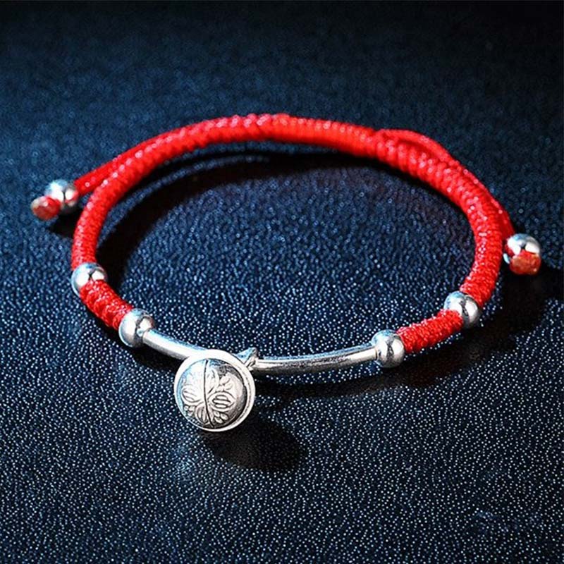 Bracelet Feng Shui porte-bonheur avec clochette rouge et Buddha Stones