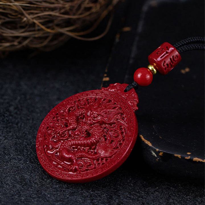 Collier pendentif de protection du dragon en cinabre naturel de l'année du dragon Buddha Stones