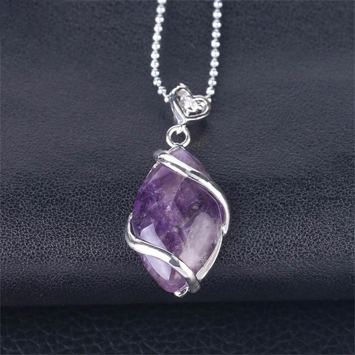 Collier pendentif en pierre de cristal naturel à motif marquise Buddha Stones