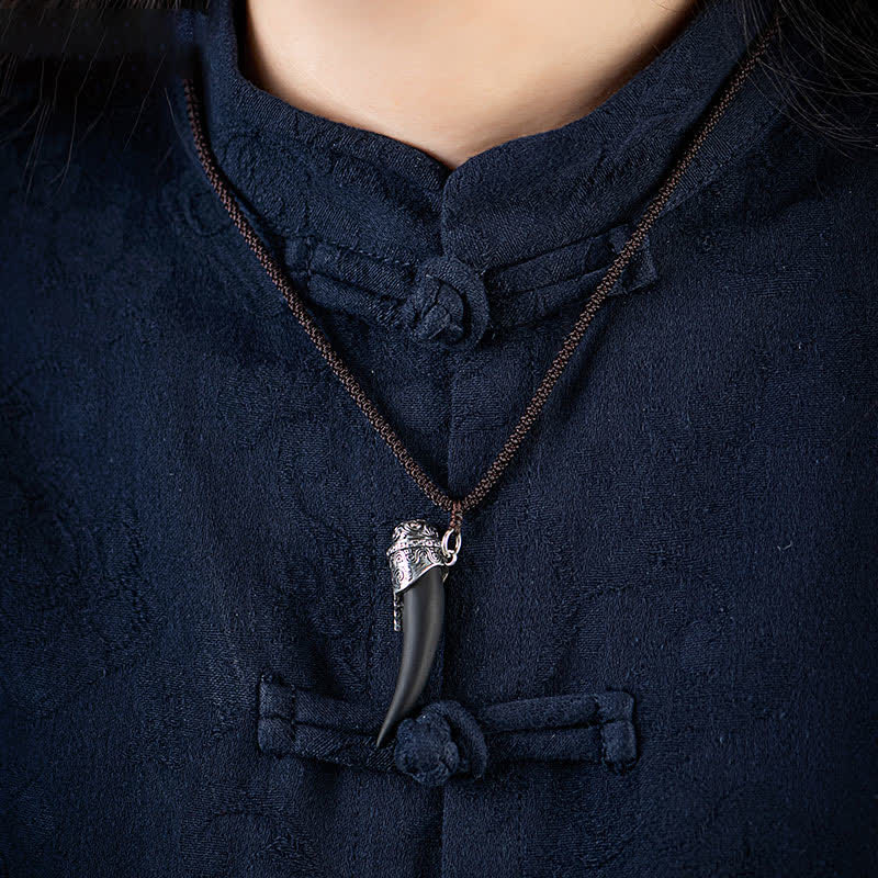 Collier pendentif en argent sterling 925 avec motif de dent de loup en obsidienne noire