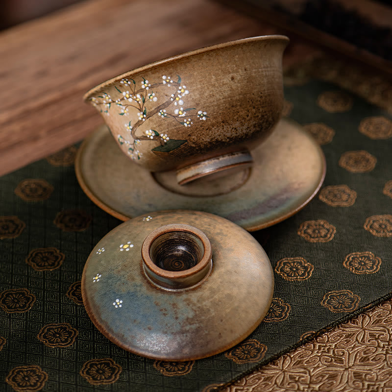 Buddha Stones Jingdezhen peintes à la main en porcelaine au four Ru Hanfu Girl Flower Ceramic Gaiwan Sancai Teacup Kung Fu Tea Cup And Saucer With Lid