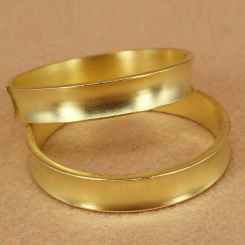 Bracelet manchette porte-bonheur en cuivre