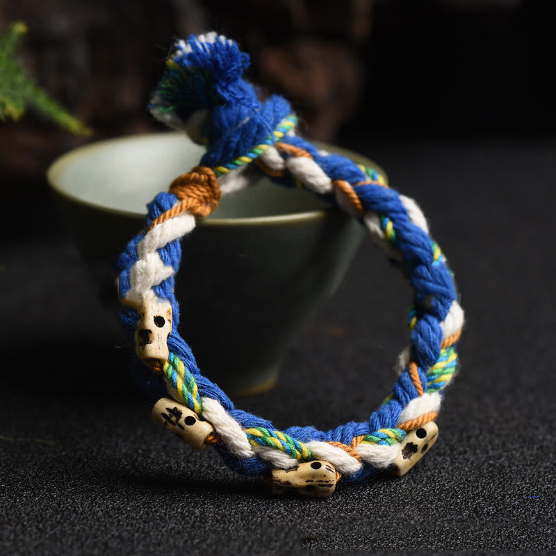 Bracelet porte-bonheur fait main en perles gravées de Buddha Stones Zakiram, déesse tibétaine de la richesse