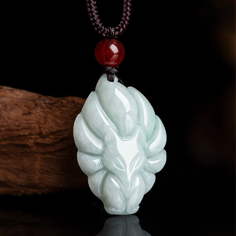 Collier pendentif en jade naturel à neuf queues de Buddha Stones avec pierre porte-bonheur et prospérité
