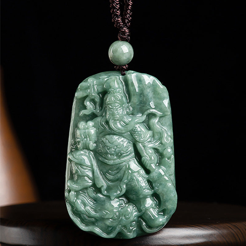 Collier pendentif amulette Guan Gong en jade naturel