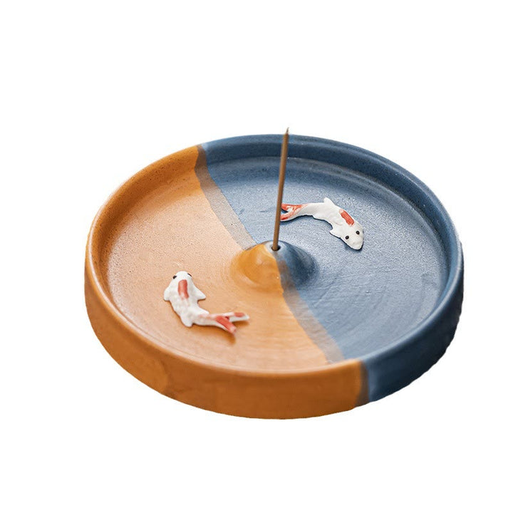 Brûleur d'encens en céramique à motif de poisson Koi en Buddha Stones Décoration de guérison spirituelle