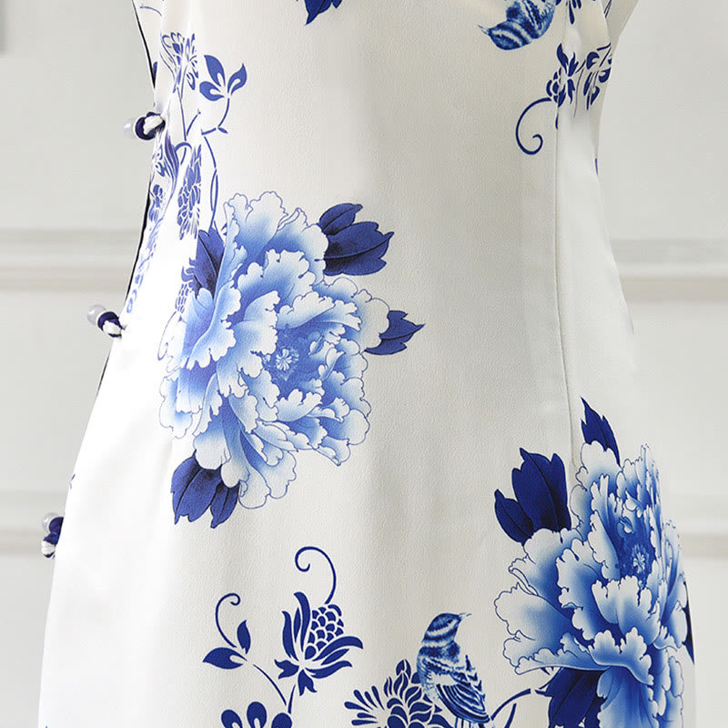 Robe Qipao pour femme en porcelaine bleue et blanche avec motif de fleurs de pivoine et pierres de Buddha Stones - image 5