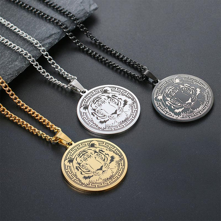 Collier pendentif de protection en acier titane avec Buddha Stones et animaux