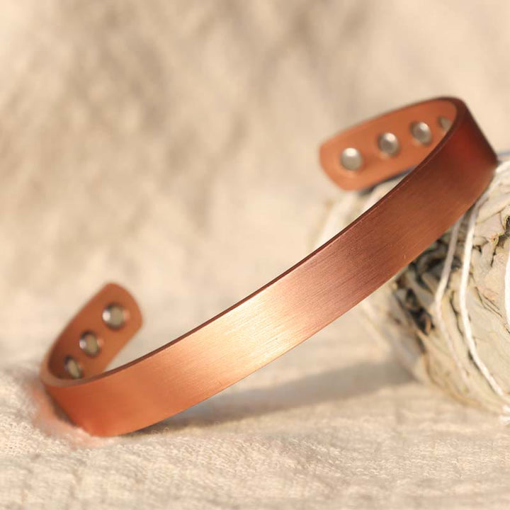 Bracelet manchette réglable magnétique en cuivre à motif vintage Buddha Stones