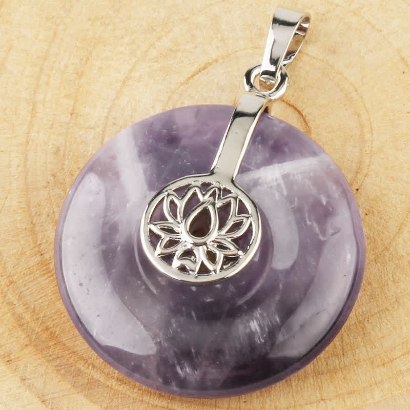 Collier pendentif de guérison en cristal rose avec Buddha Stones et améthyste