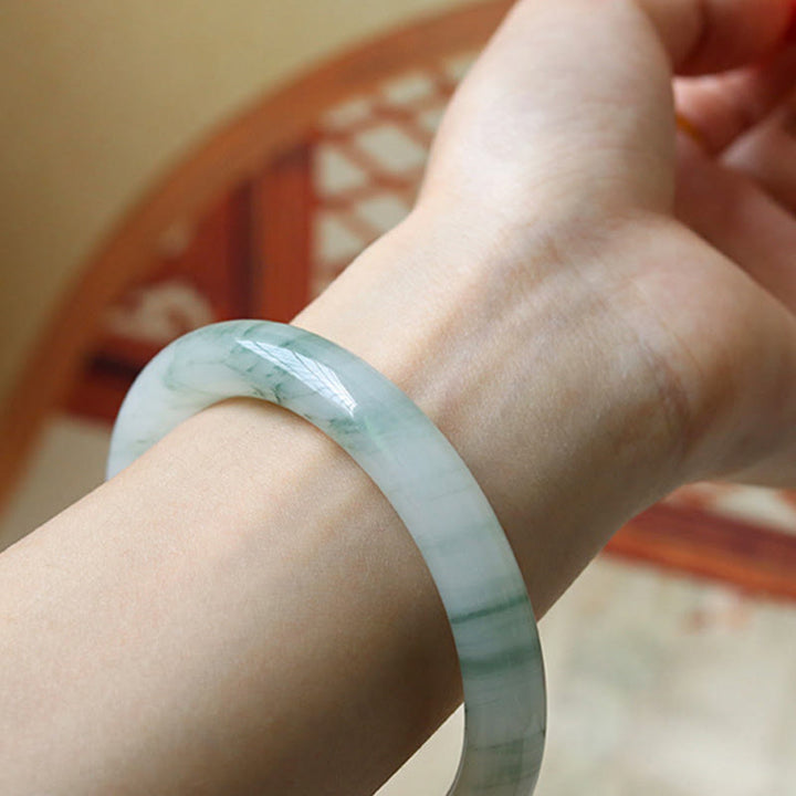 Bracelet jonc en jade naturel Buddha Stones pour la chance et la prospérité