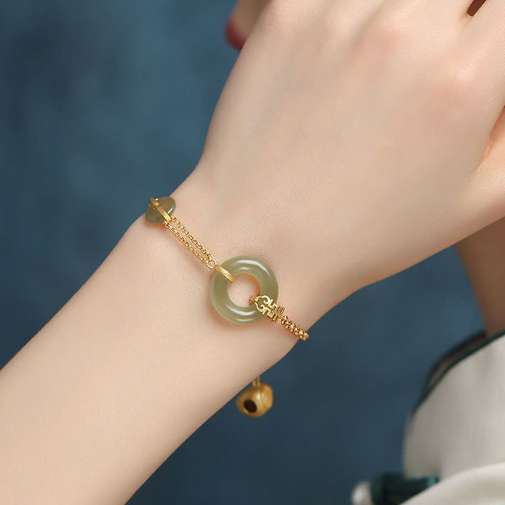 Bracelet en chaîne de prospérité propice avec boucle de paix en jade ronde et Buddha Stones