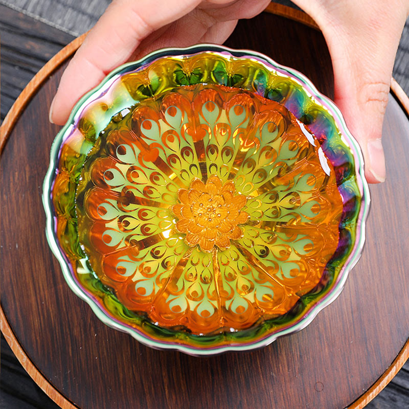 Tasse à thé en céramique chinoise Jianzhan colorée avec motif incrusté de lotus et de paon vif, style Buddha Stones