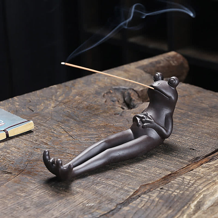 Brûleur d'encens en céramique pour guérison spirituelle en forme de grenouille de méditation