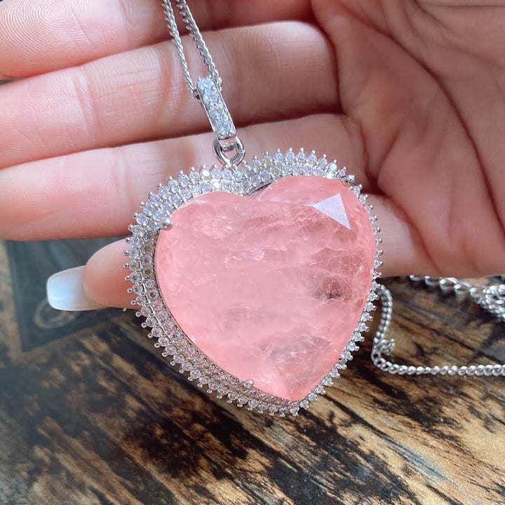 Collier pendentif en cristal de quartz rose avec Buddha Stones et cœur d'amour