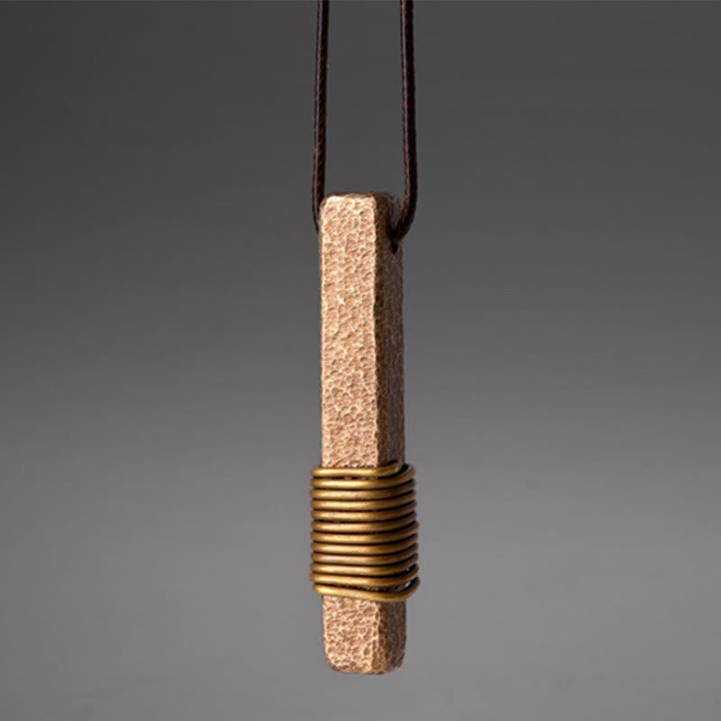 Collier pendentif en cuivre avec Buddha Stones au design texturé vintage