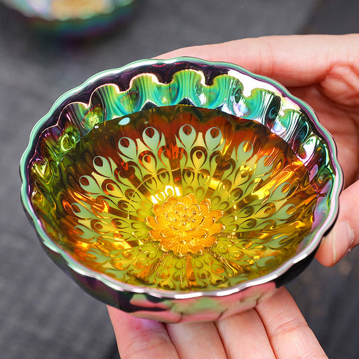 Tasse à thé en céramique chinoise Jianzhan colorée avec motif incrusté de lotus et de paon vif, style Buddha Stones