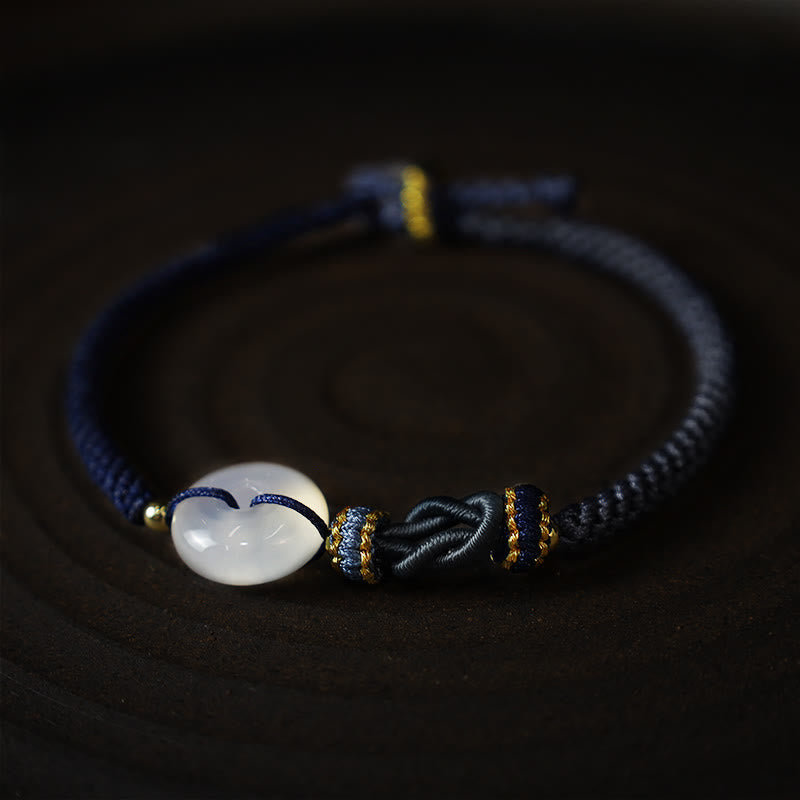 Bracelet en fil tissé fait main en agate blanche avec Buddha Stones et boucle de paix, protection, bonheur et chance