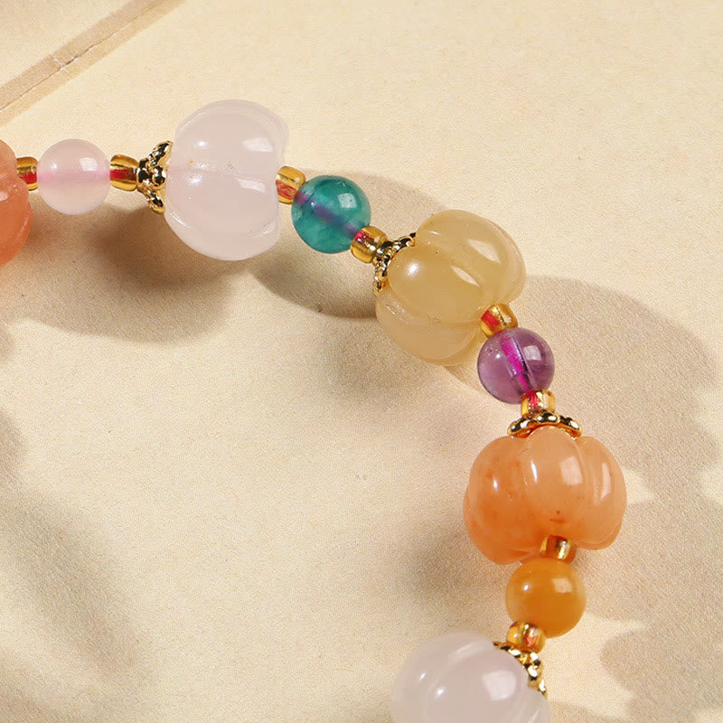 Bracelet à breloques en perles de citrouille Pixiu en soie dorée naturelle et cristaux de jade